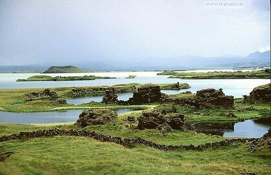 Myrdalvatn Island